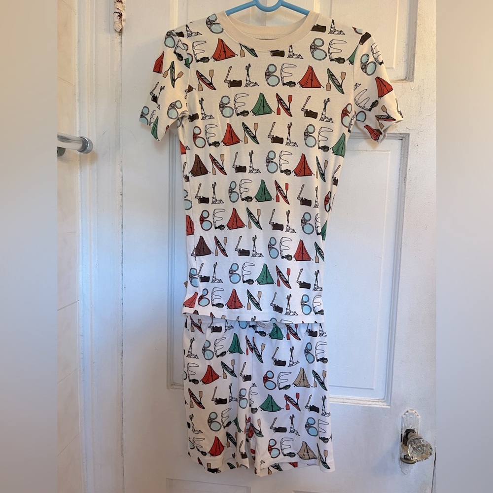 LL Beans Kids unisex Short PJ set with Tent and Letter Print in size 16